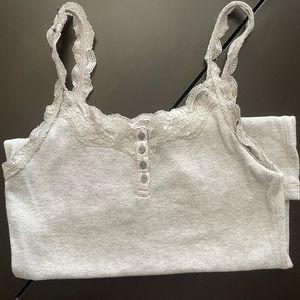 Abercrobie Grey Lace Cami✨